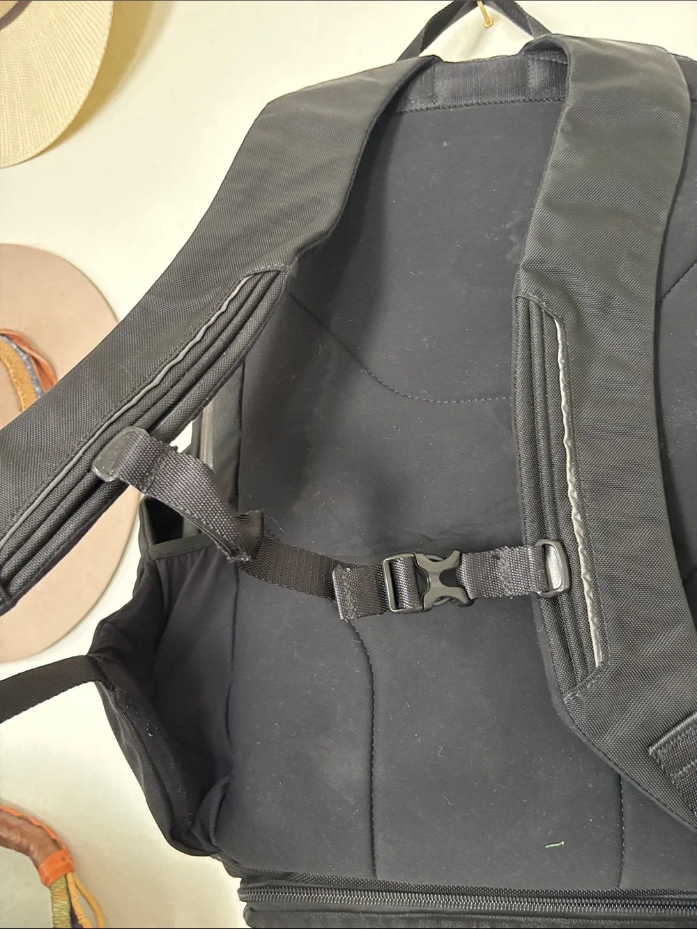 lululemon athletica Black Men's Backpack with Reflective Trim